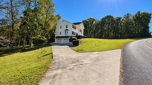 195 Knobb Hill Dr NW