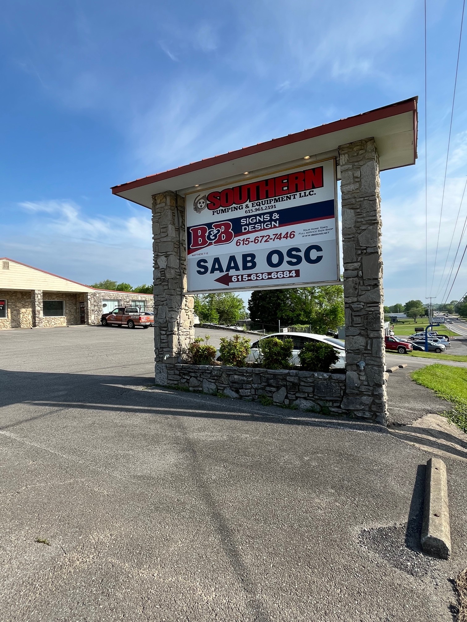 3327 Highway 31 W