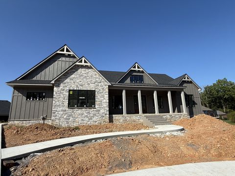 879 Shady Bluff Trl Clarksville TN 37043