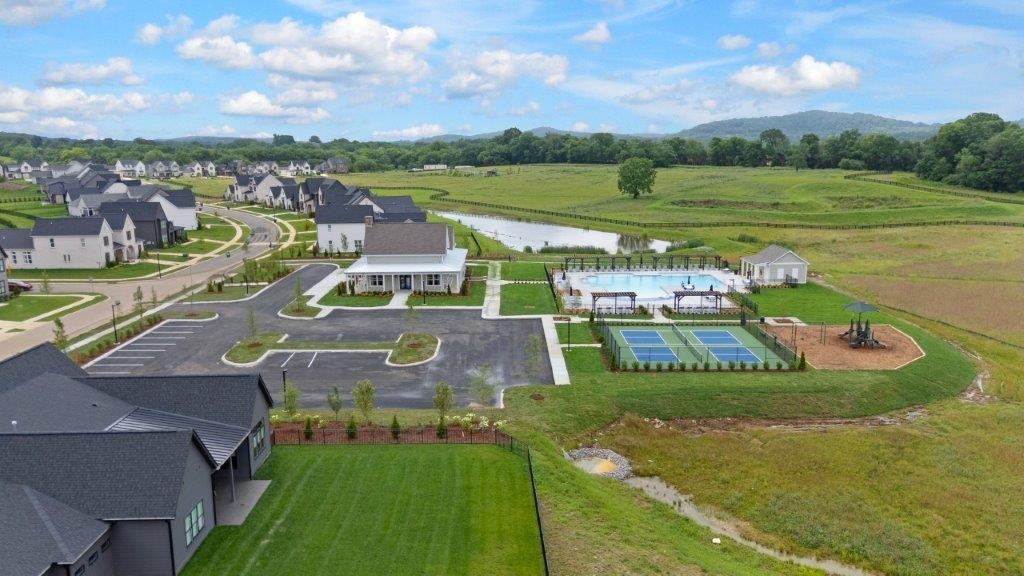 7047 Lampkins Crossing