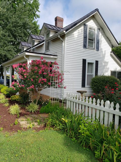 6013 Highway 41 N Cedar Hill TN 37032