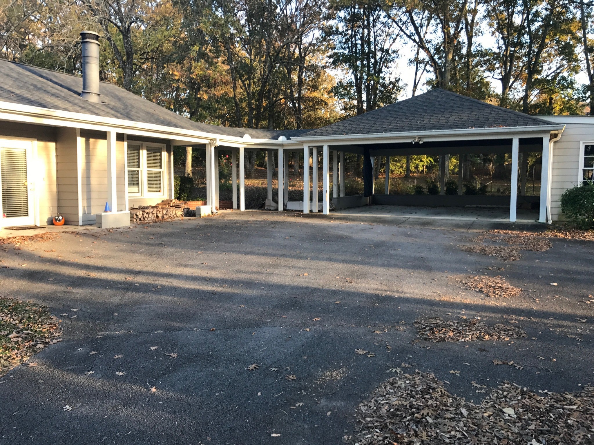 2323 Castleman Dr