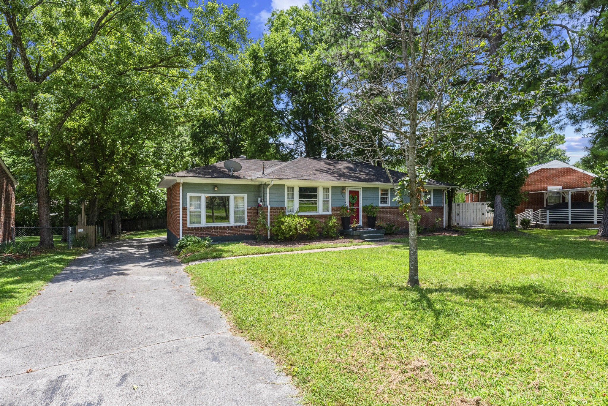 425 McCain Dr