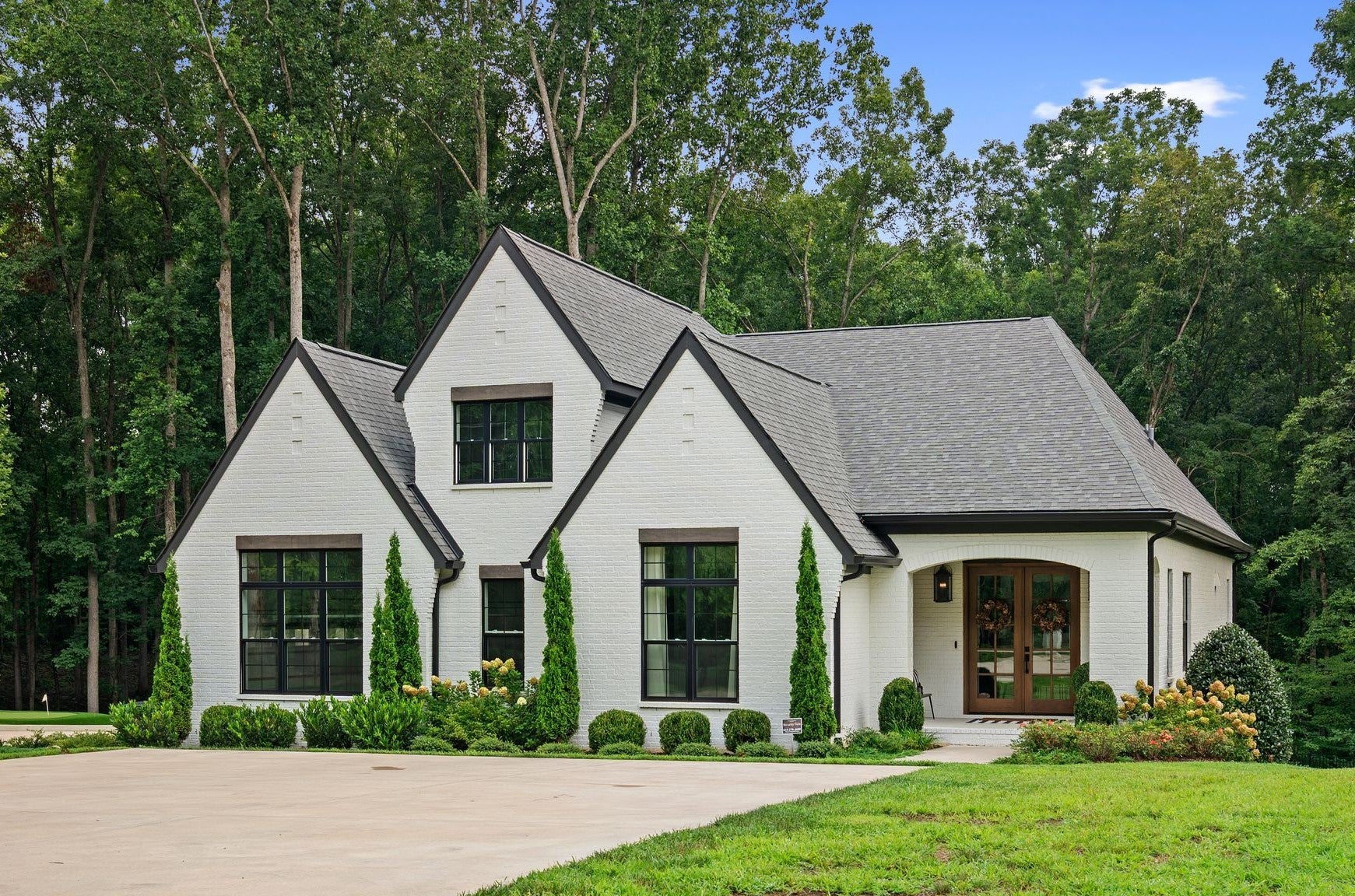 4-bed home for sale in Franklin, TN 37064, 5916 Pinewood Rd 5916 Pinewood Rd, Franklin TN 37064 4-bed home, photo 1 of 60