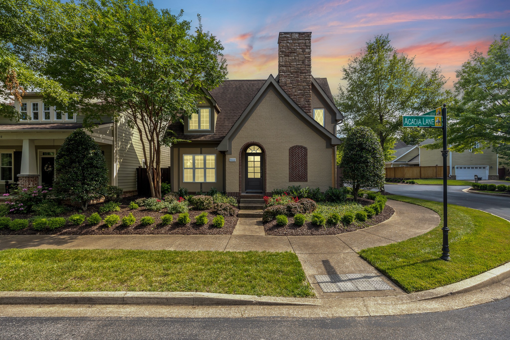 3400 Acadia Ln