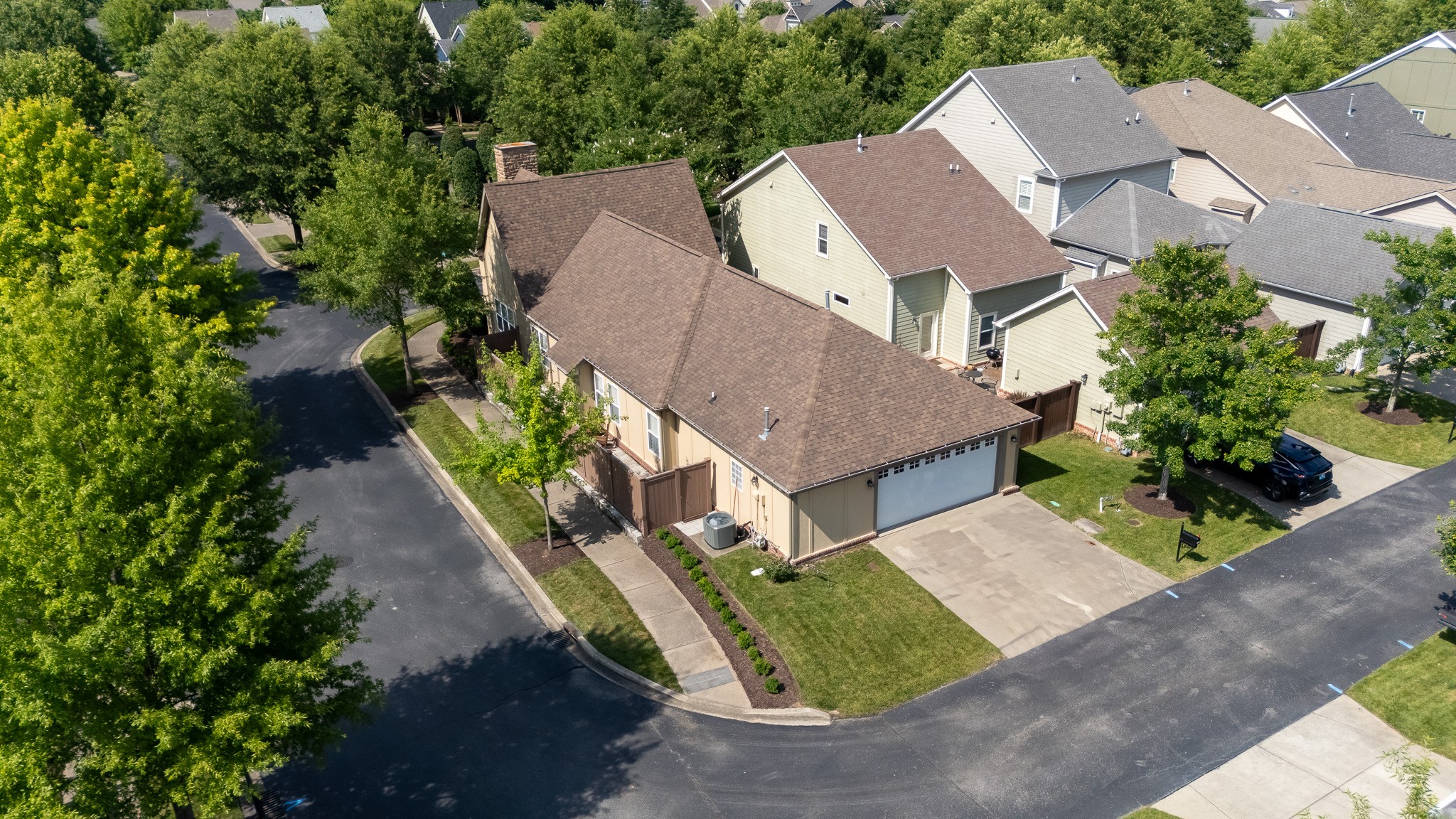 3400 Acadia Ln
