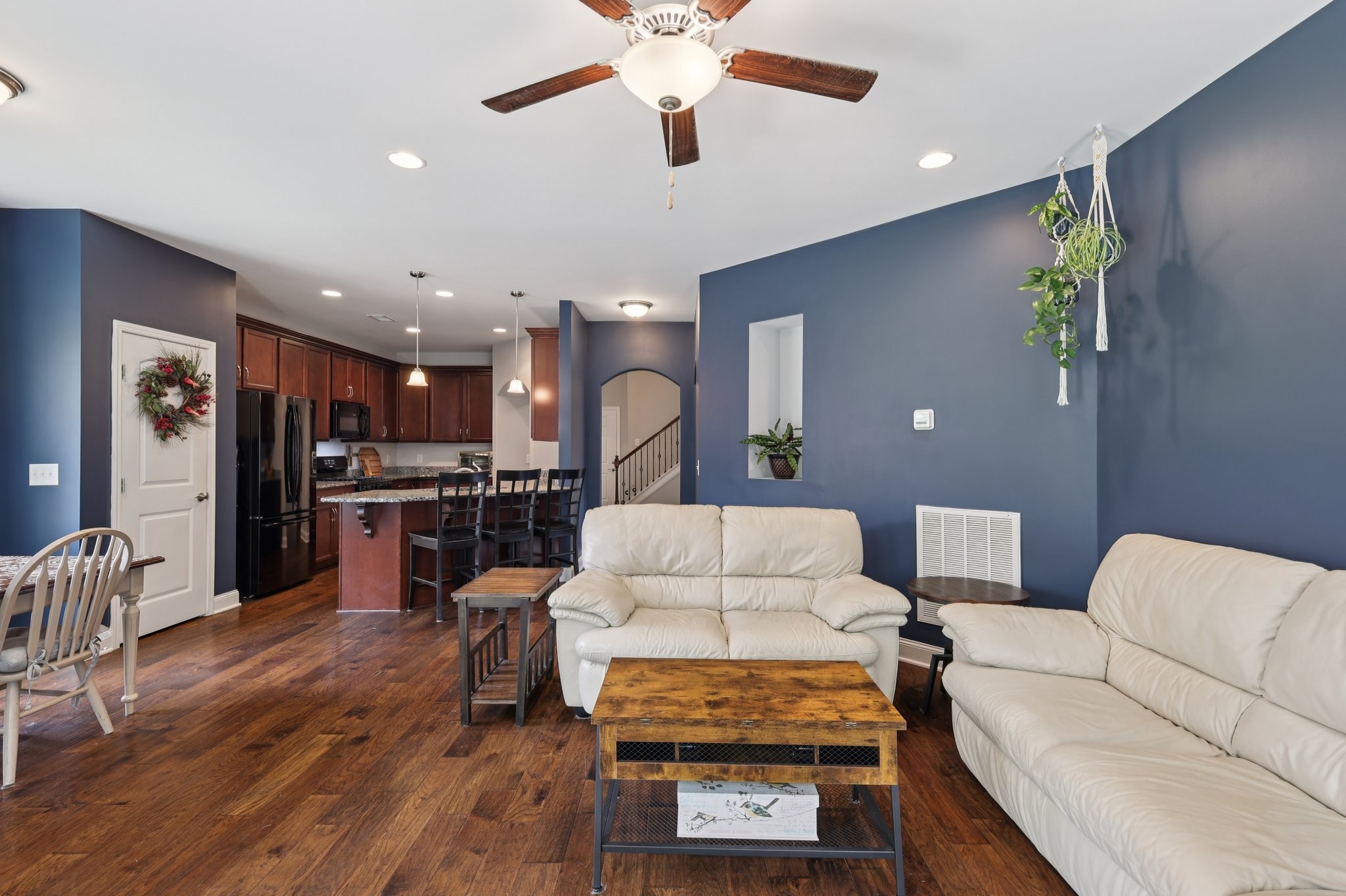 1372 Wentworth Dr