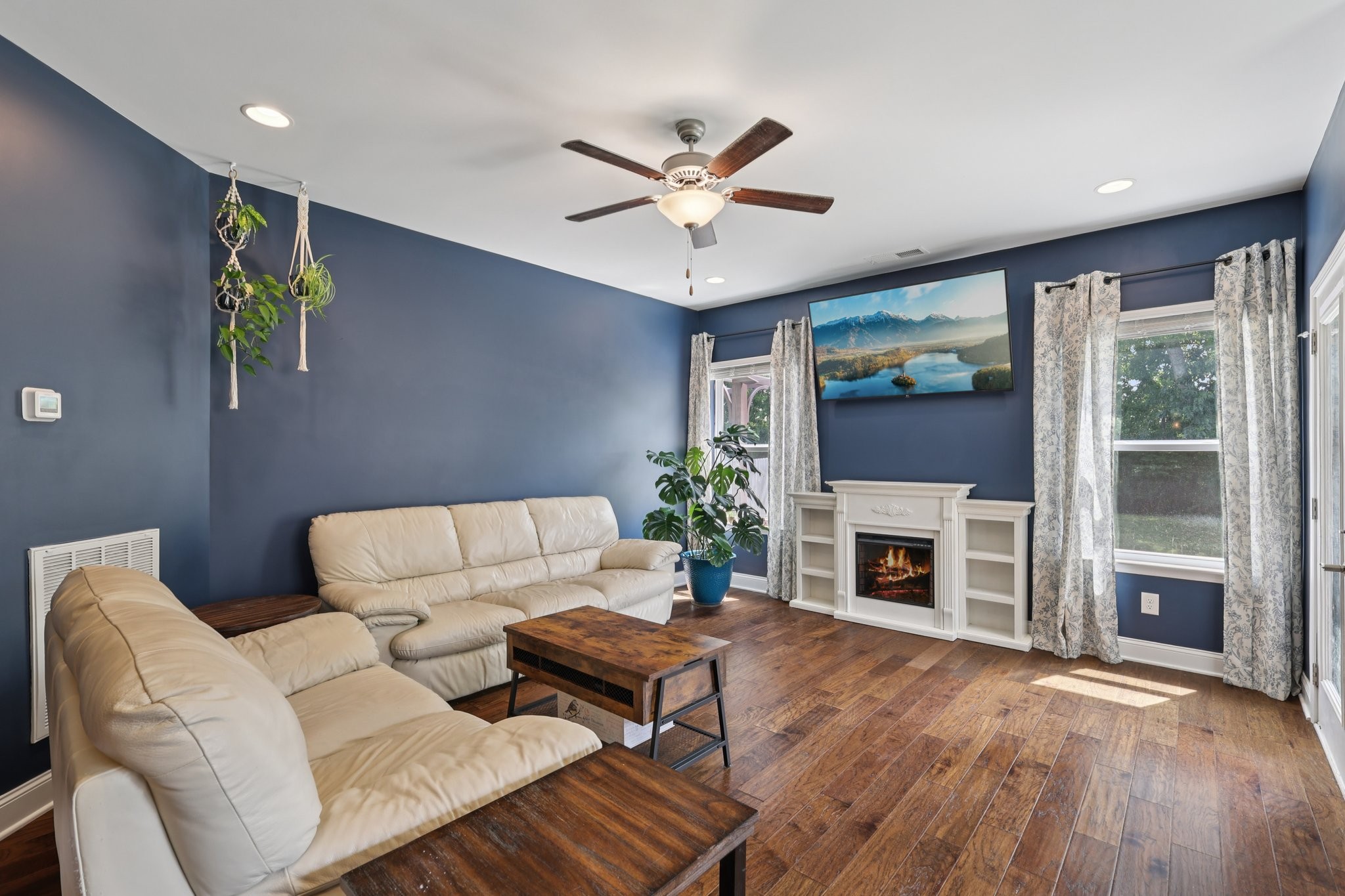 1372 Wentworth Dr
