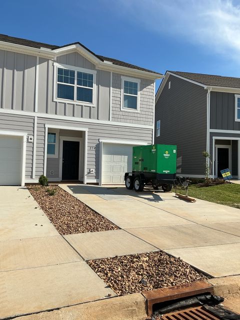 Photo of 216 Darlington Dr, Dickson, TN 37055 (MLS # 3214985)