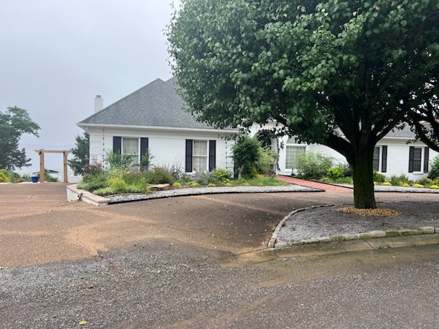 108 Governors Point Blvd