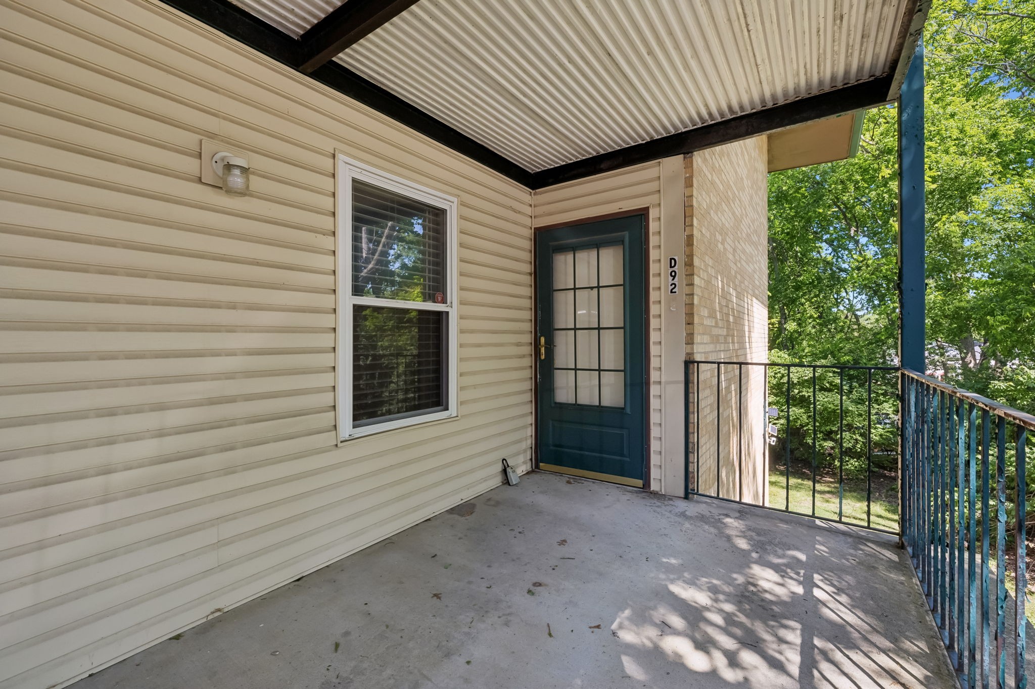 555 N DuPont Ave D92