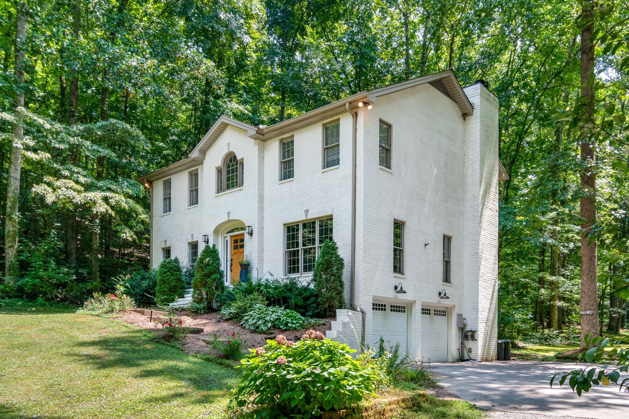 3945 New Highway 96 W