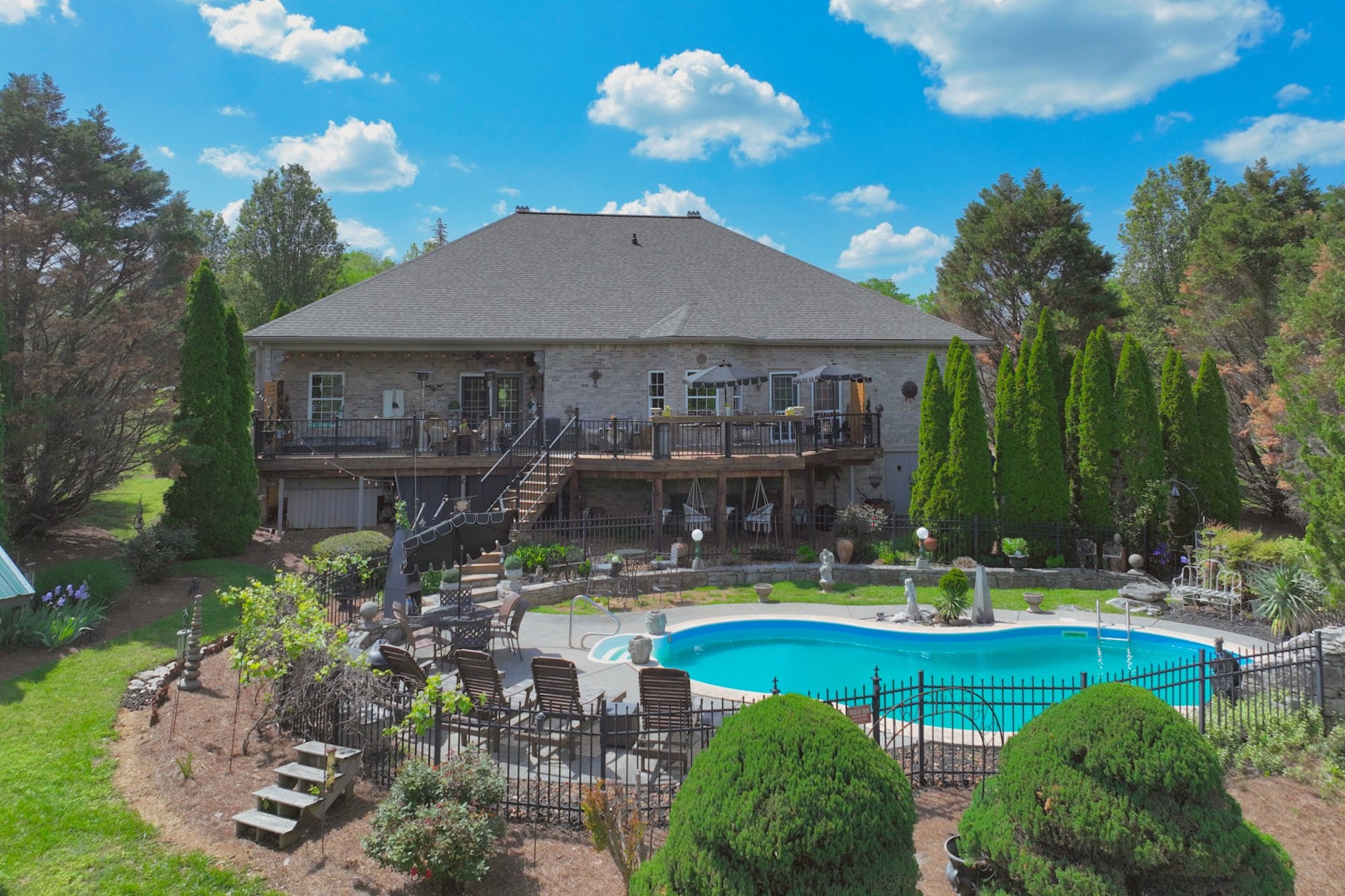 222 Ridgewater Way