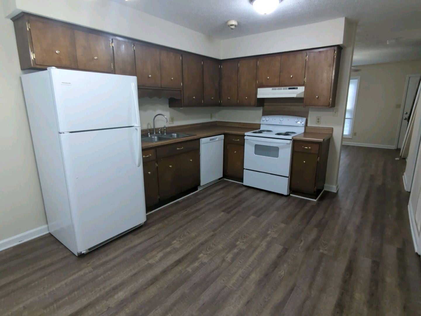 1032 Brookview Dr 13D