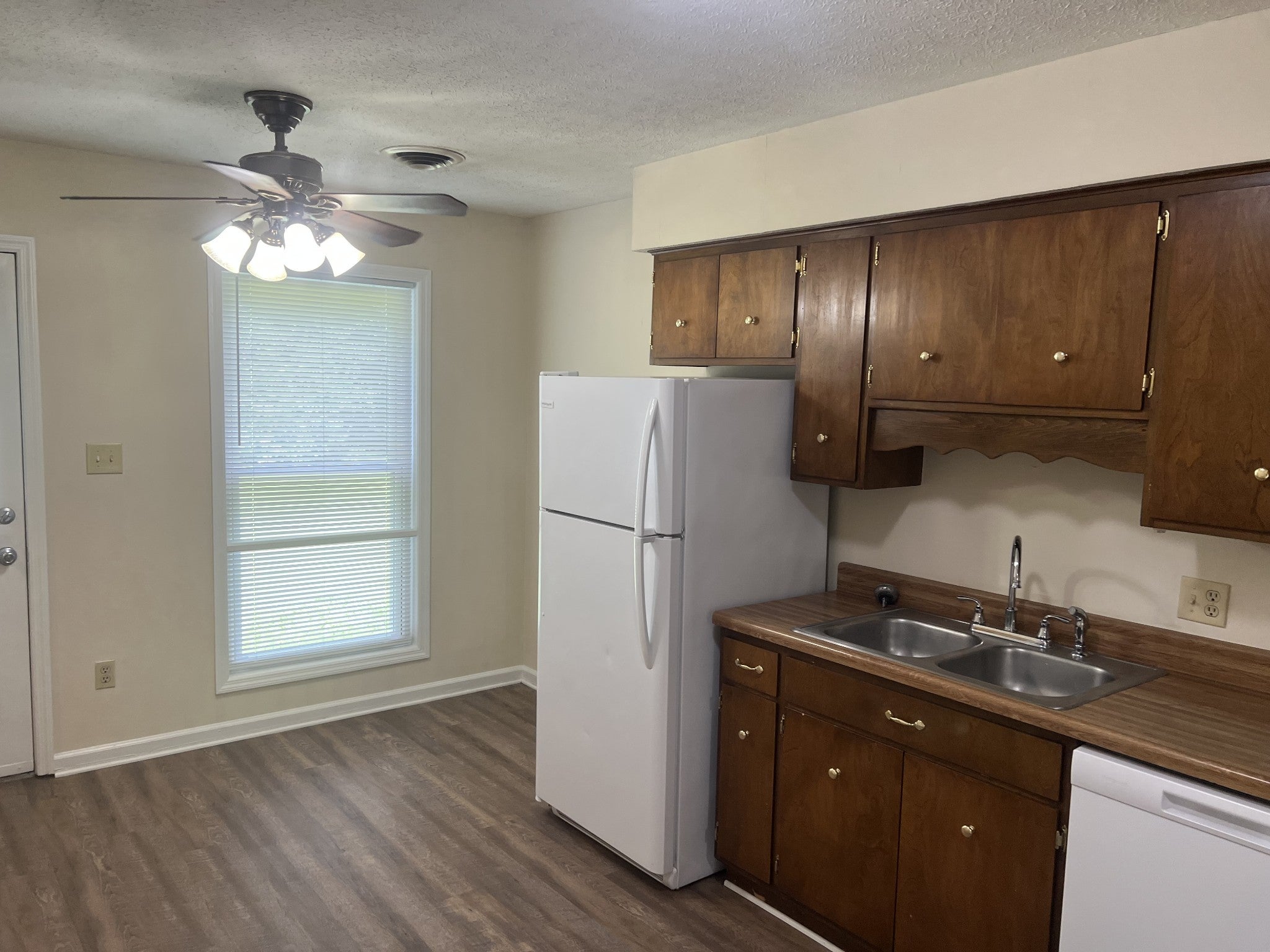 1032 Brookview Dr 13D