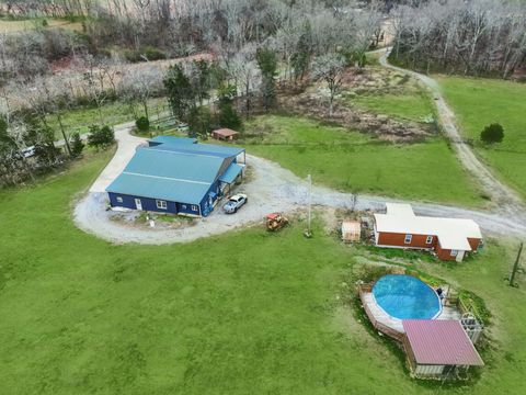 942 Fay Creek Rd Wartrace TN 37183