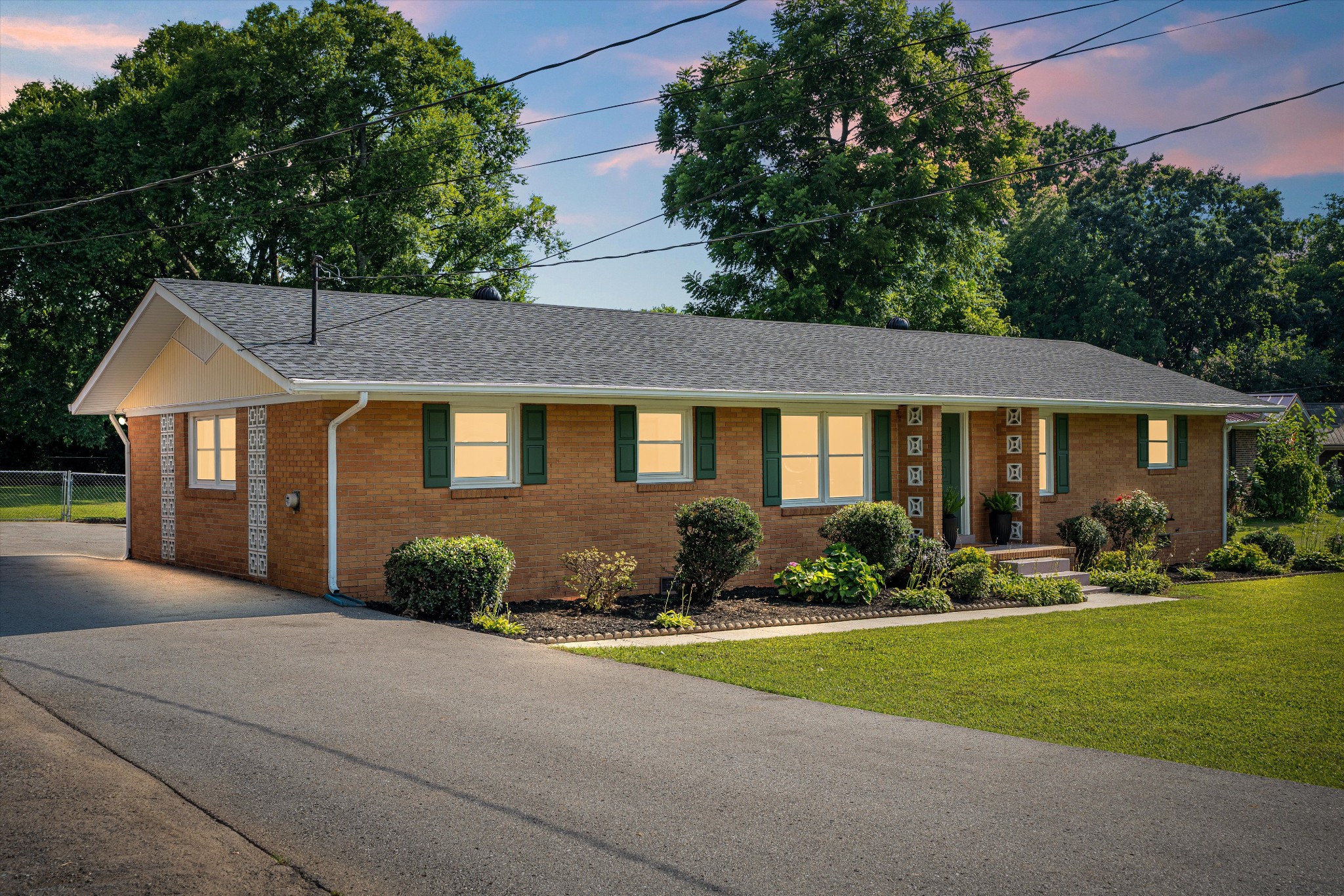 1211 Taylor Pl