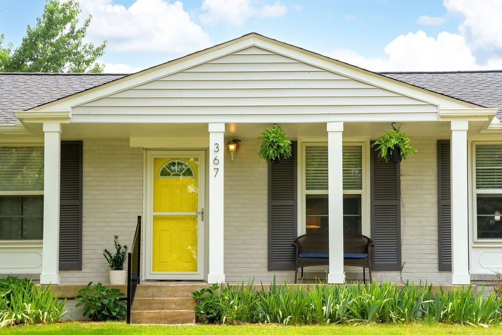 View Nashville, TN 37211 house