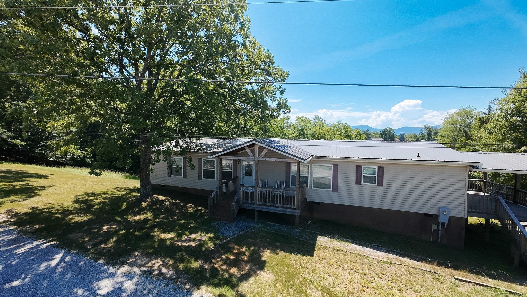 1366 Paradise Lane