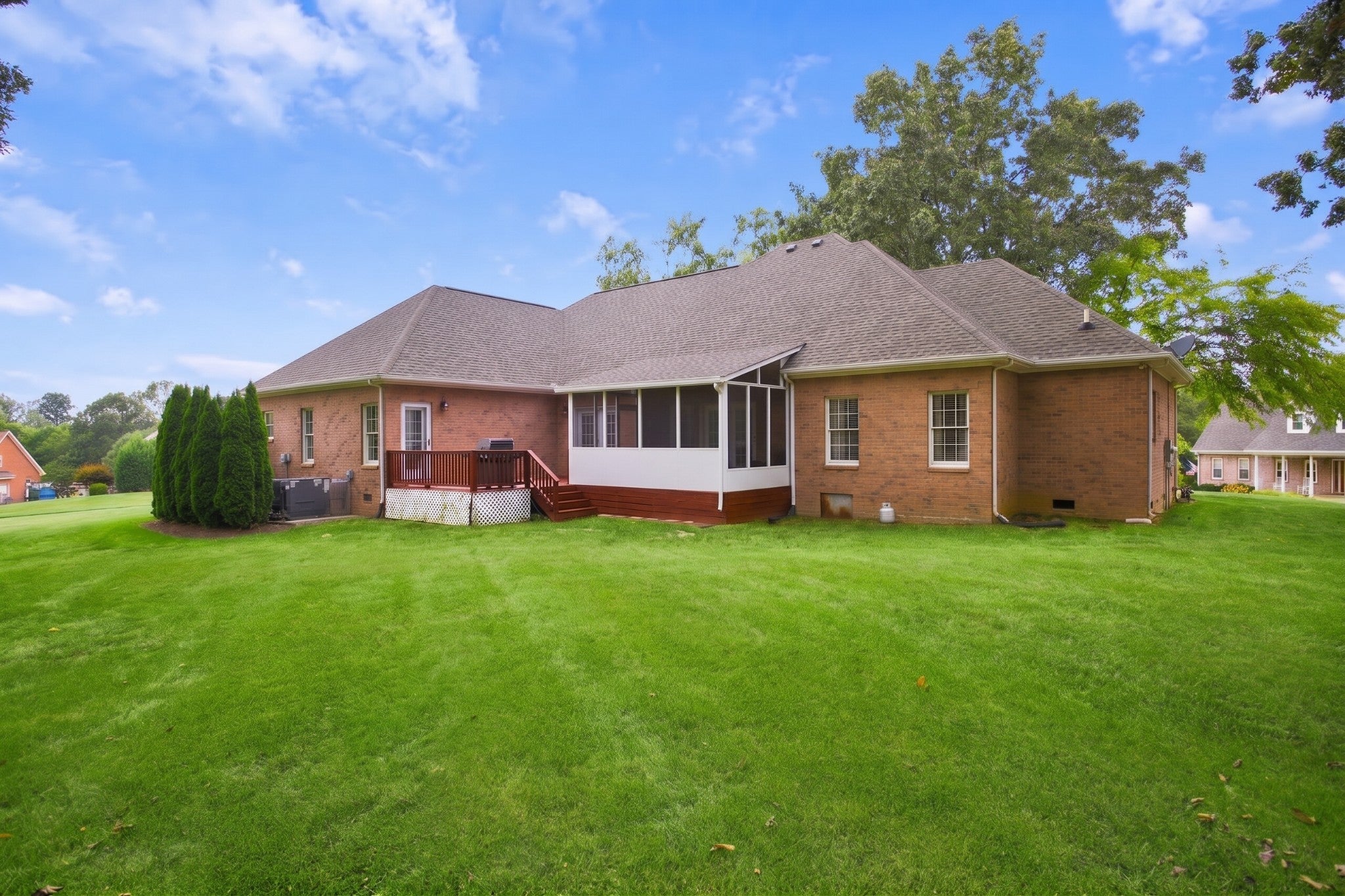 7501 Knight Ln