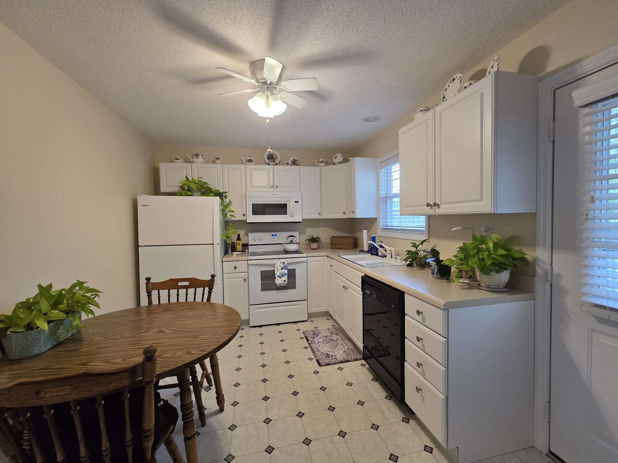 1367 Cindy Hollow Rd