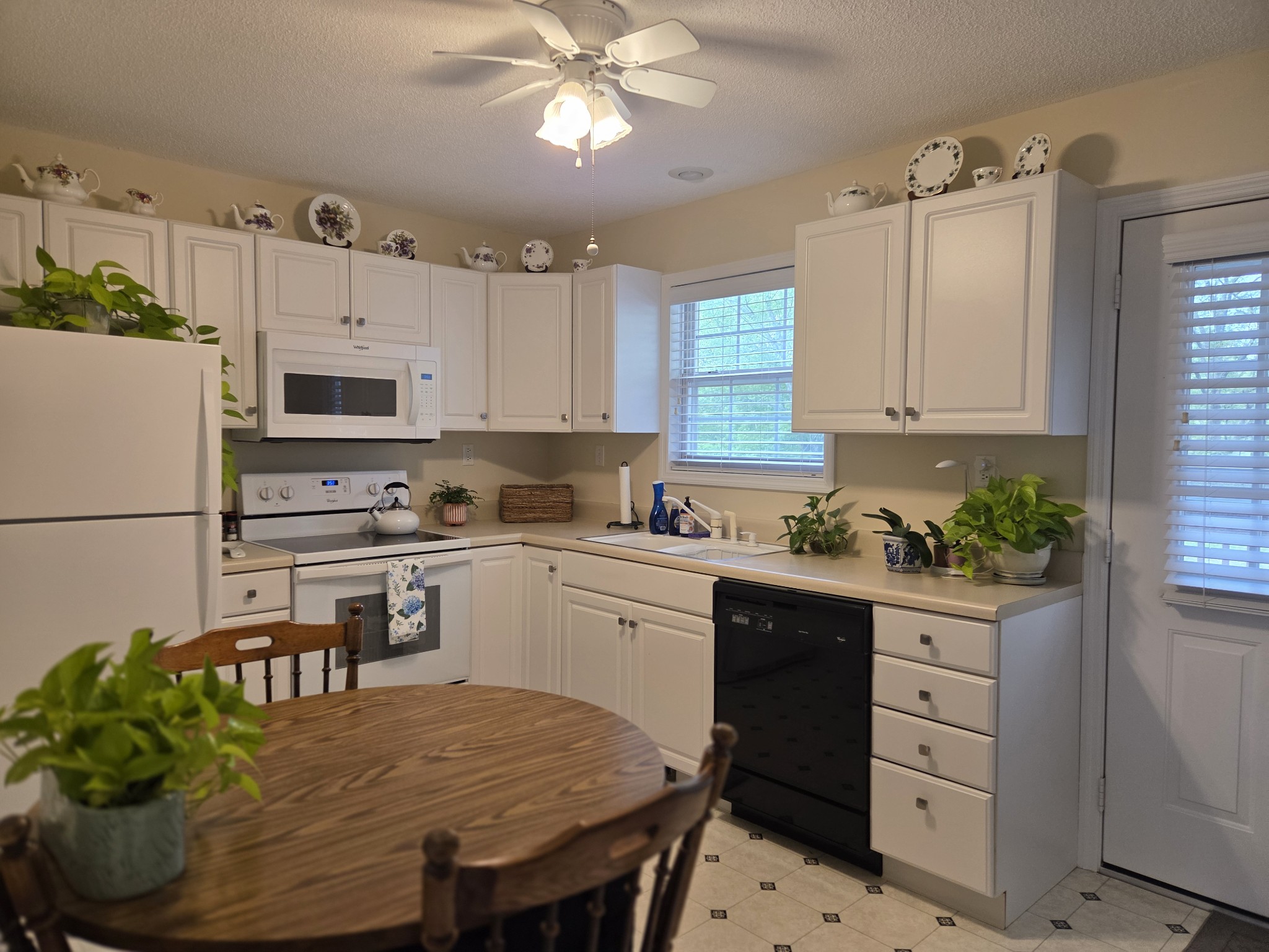 1367 Cindy Hollow Rd