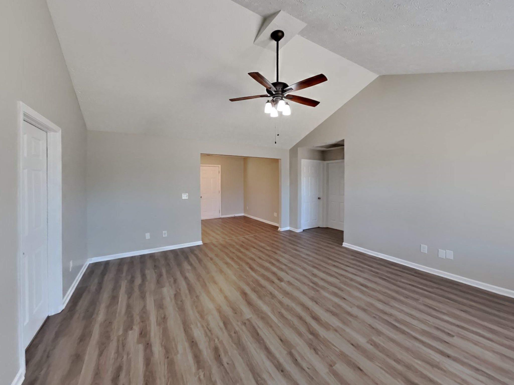 901 Laramie Ct