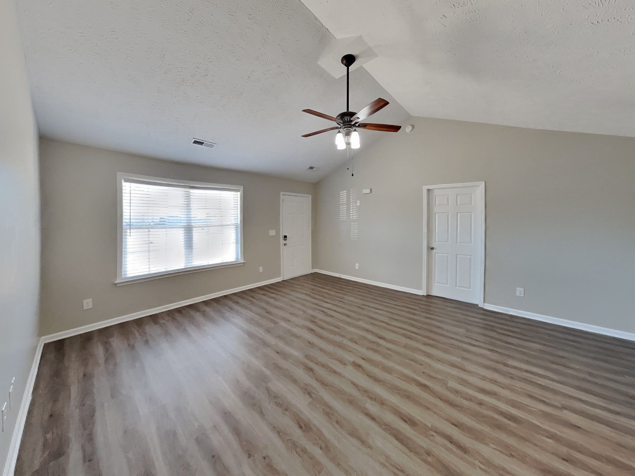 901 Laramie Ct