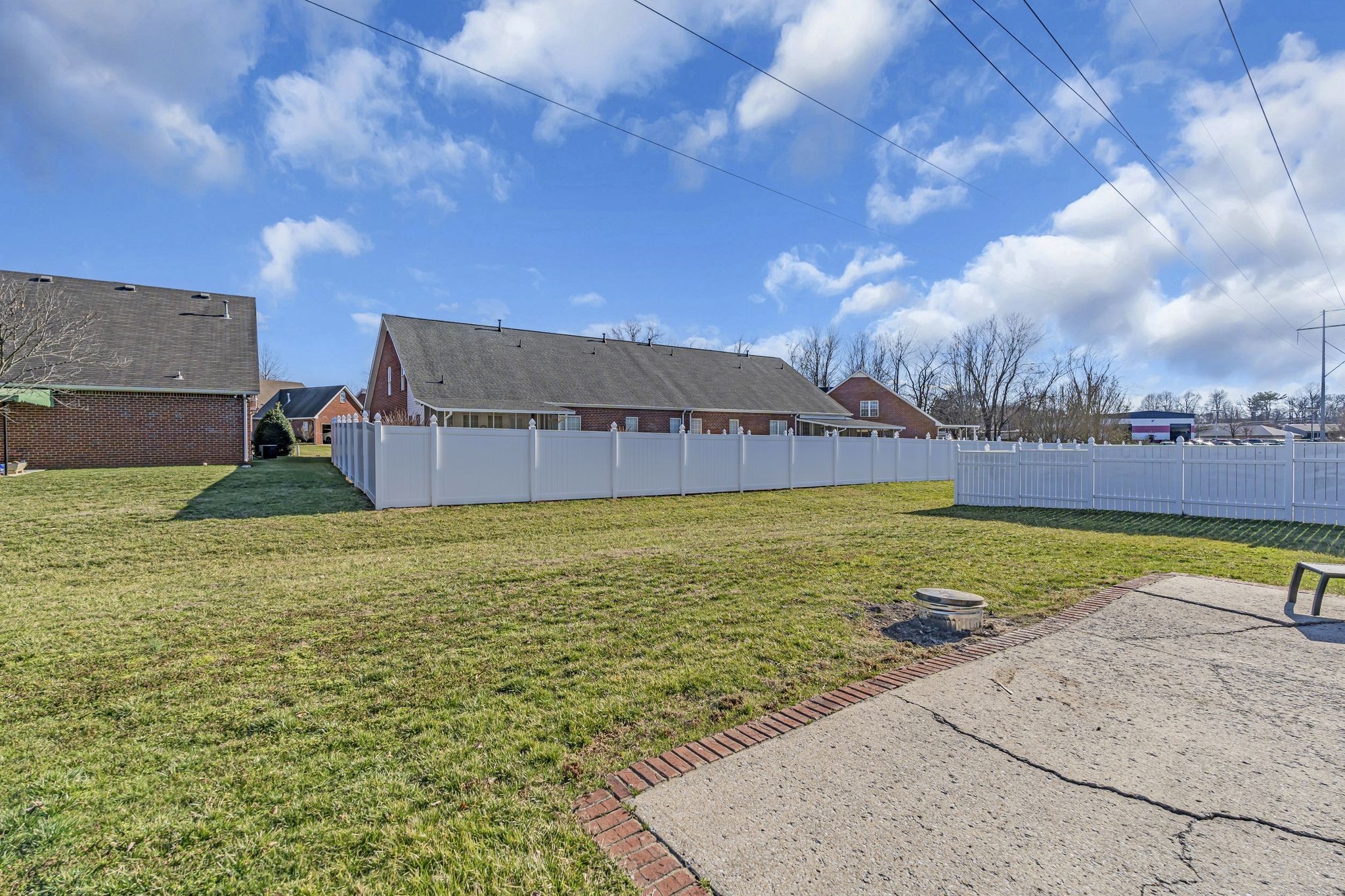307 Dartford Ct