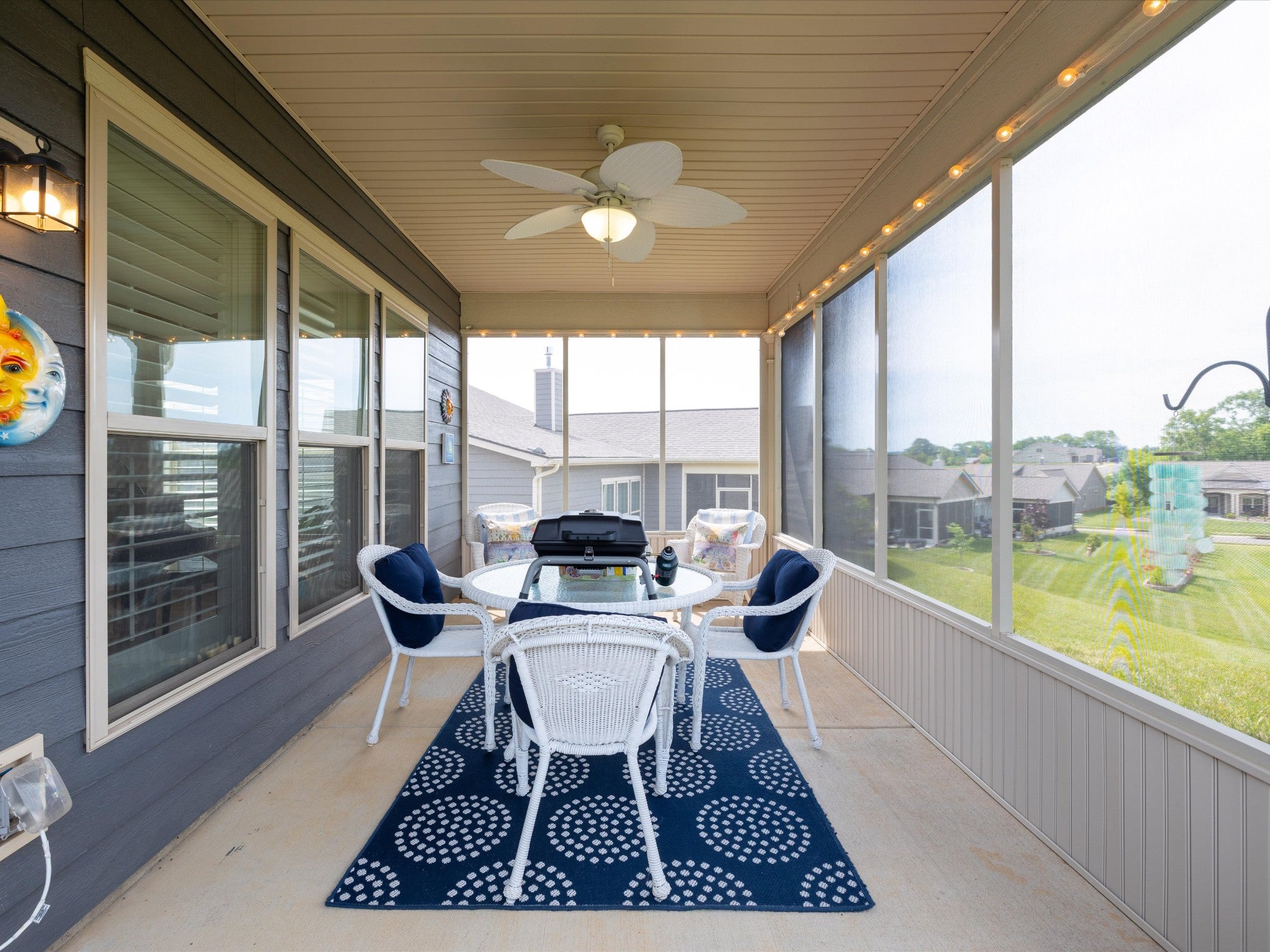 1055 Sumner Grv