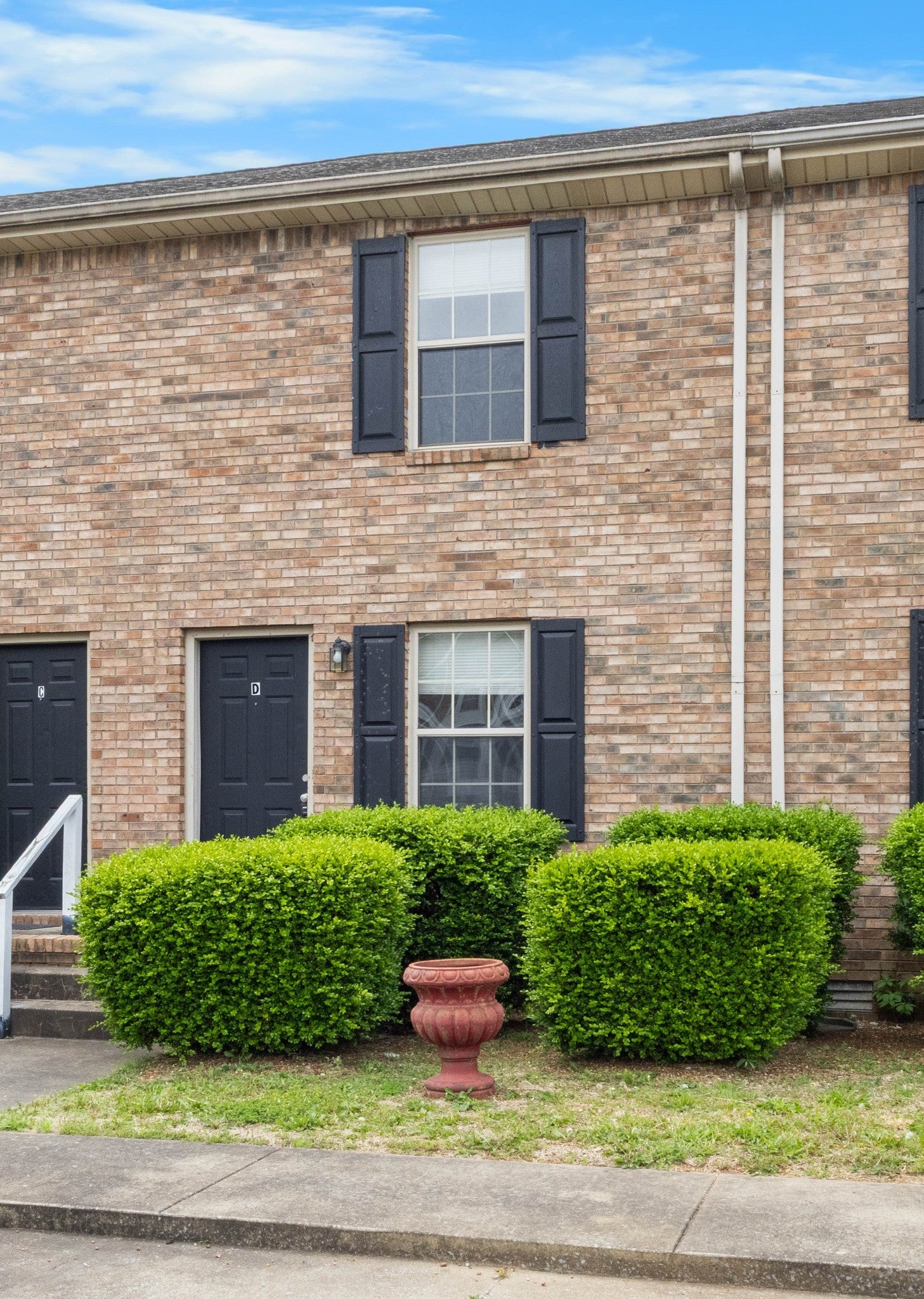 2450 Caroline Dr
