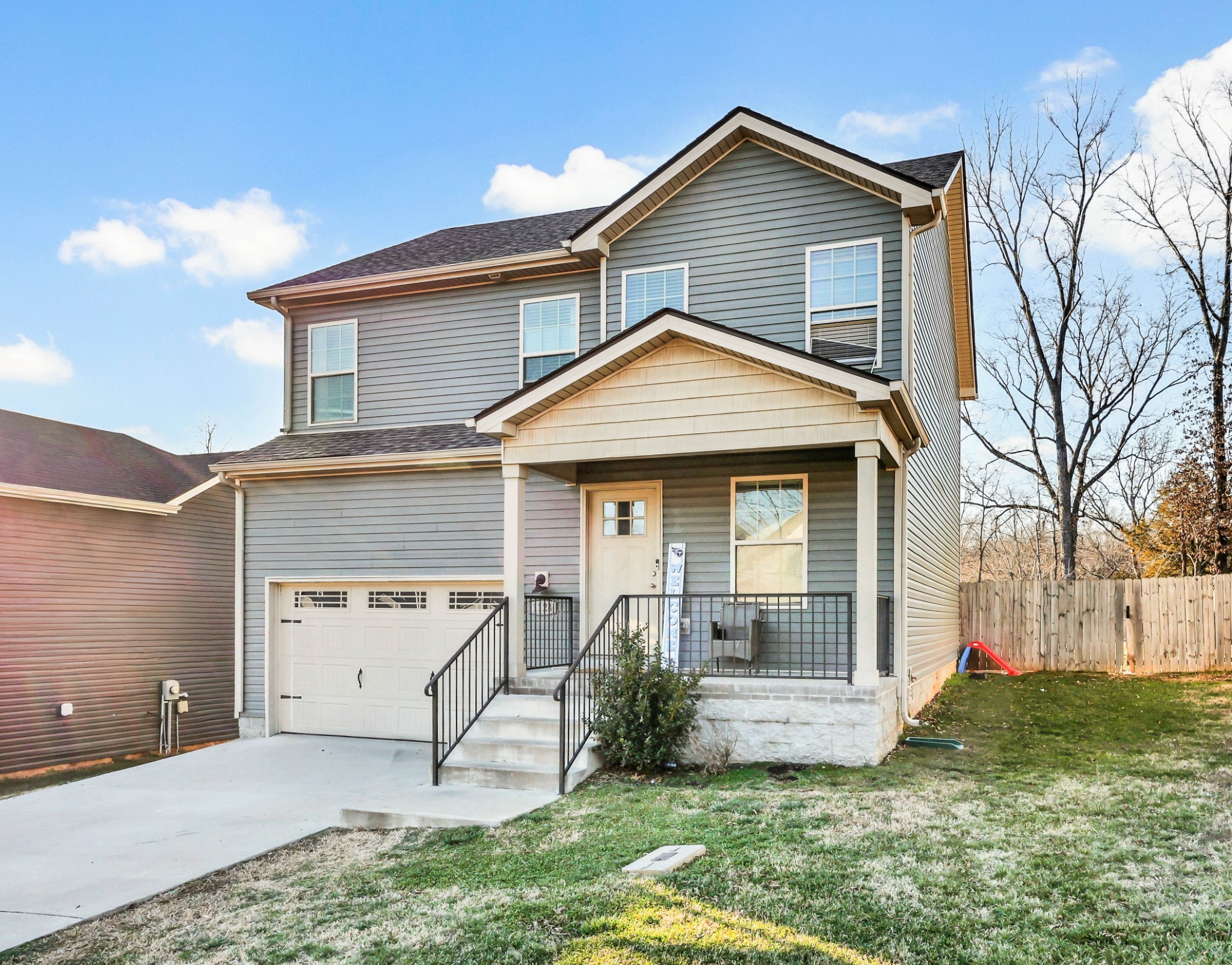 1124 Old Charlotte Trce