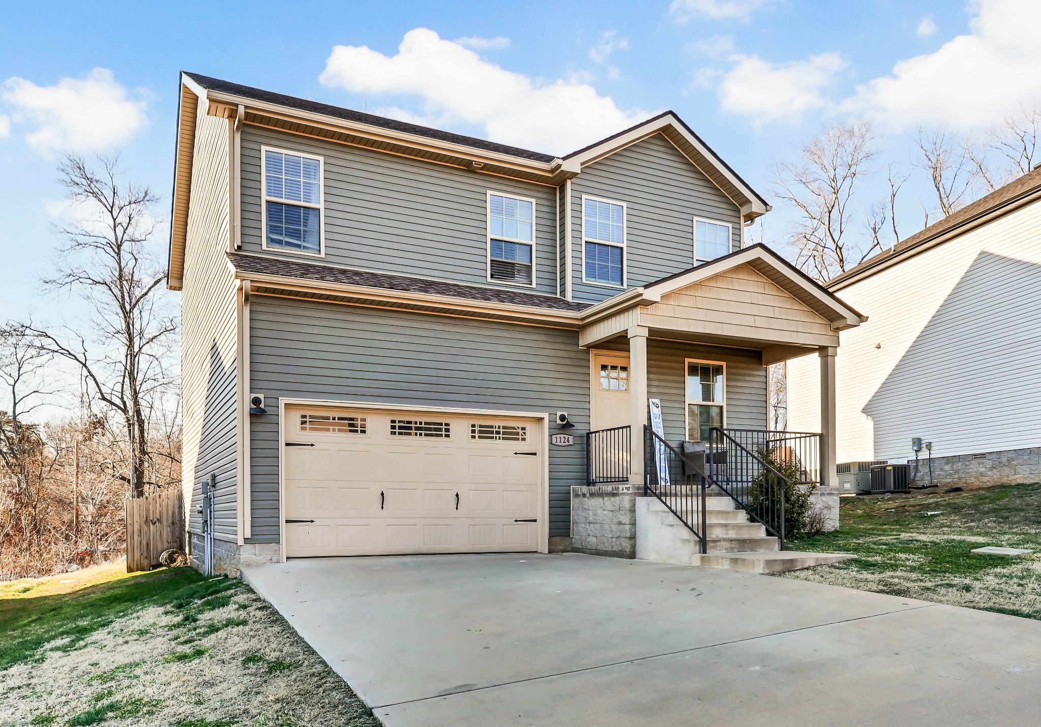 1124 Old Charlotte Trce