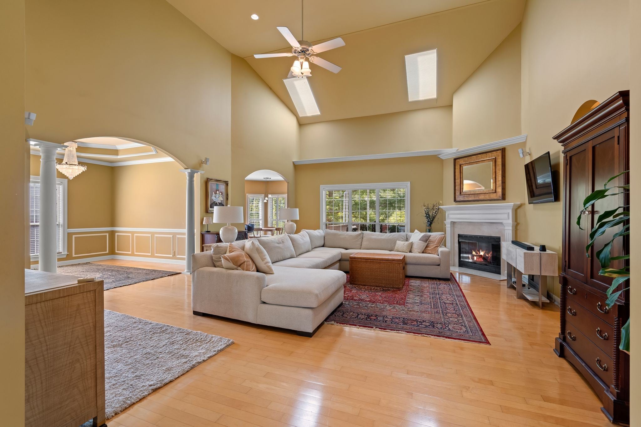 4-bed listing at 805 Huntwood Pl, Nashville