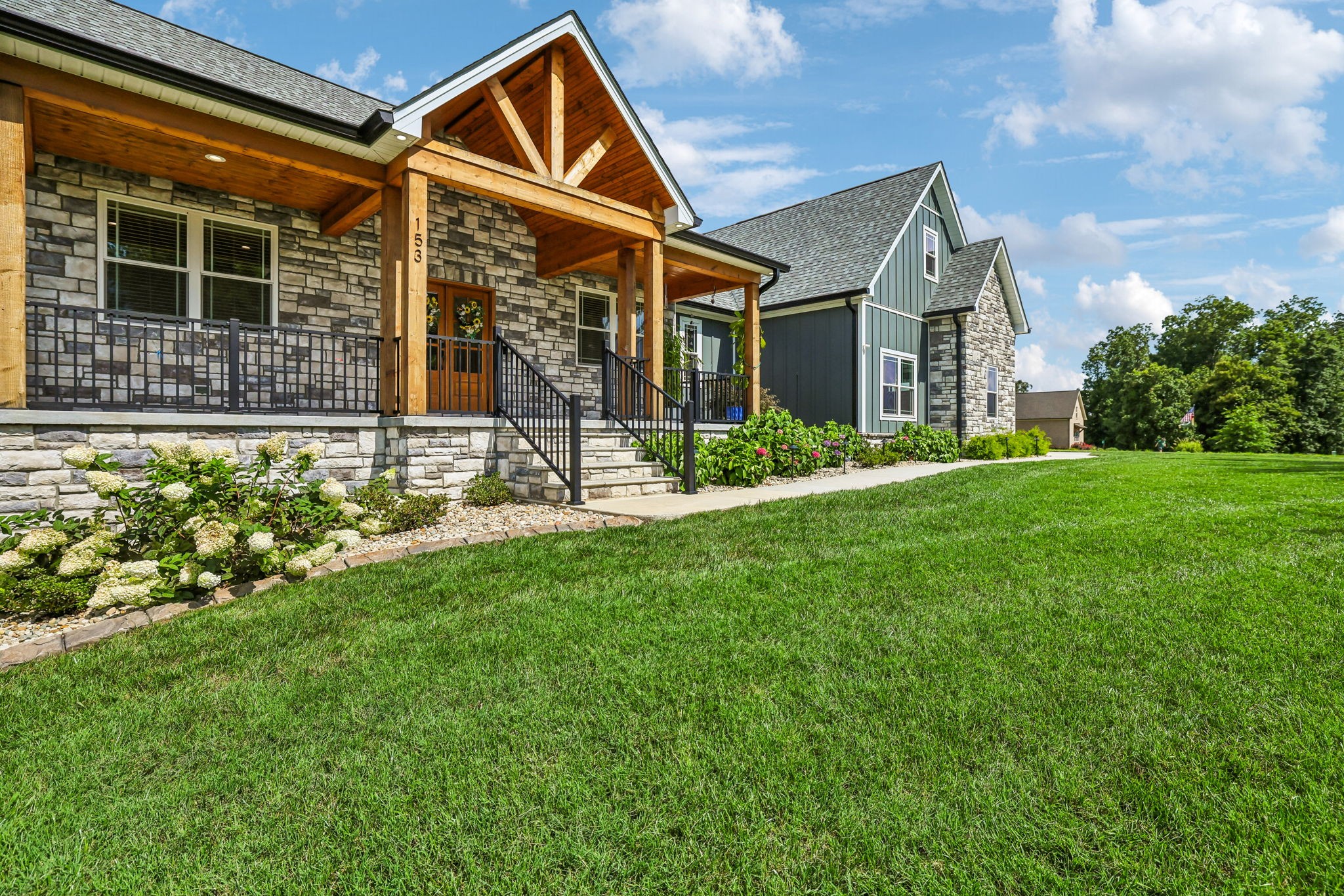153 Cascade Dr