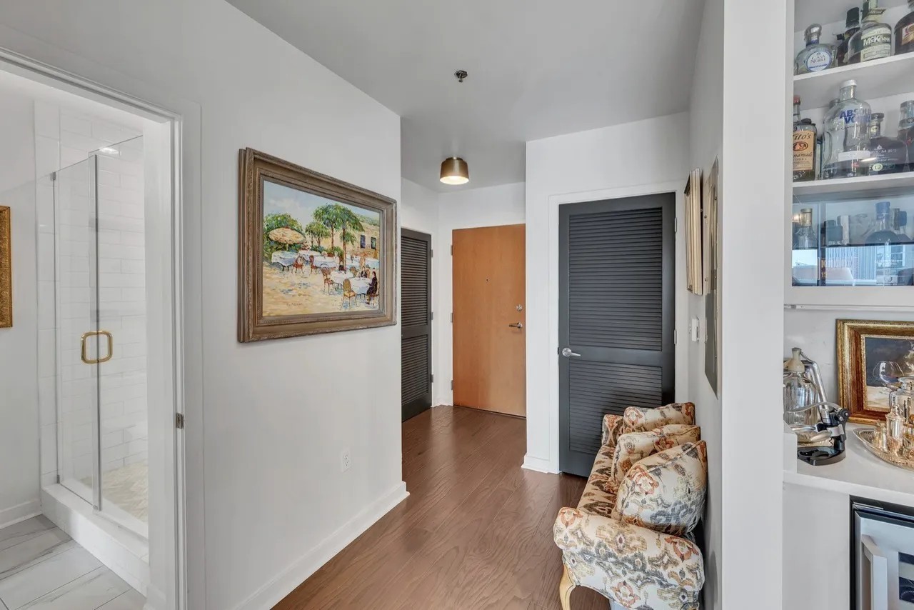 301 Demonbreun St 1216