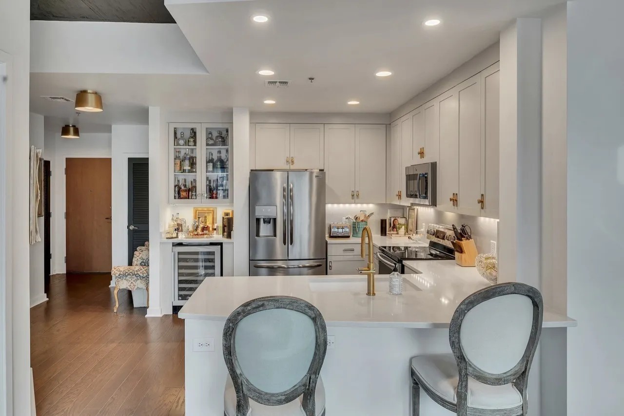 301 Demonbreun St 1216