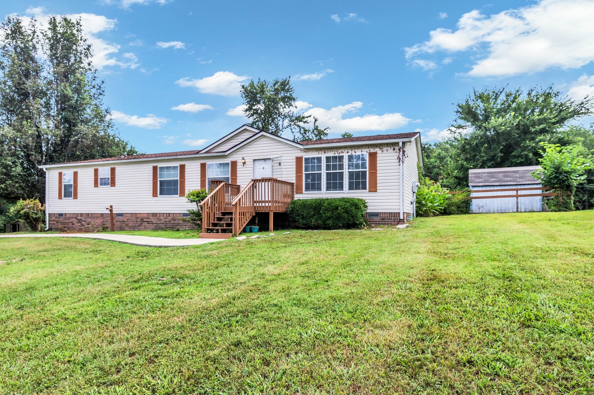 369 Canoe Branch Rd