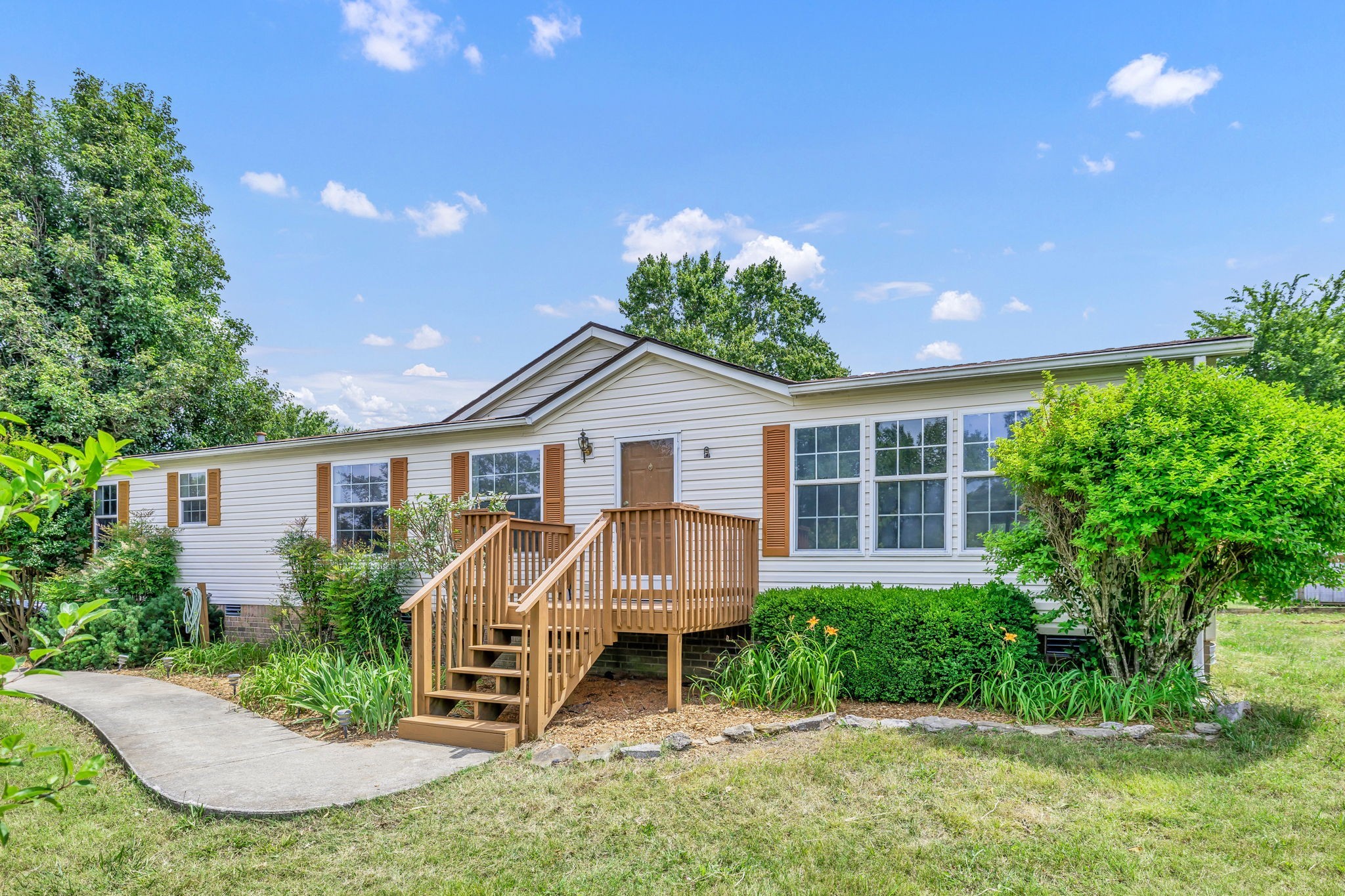 369 Canoe Branch Rd