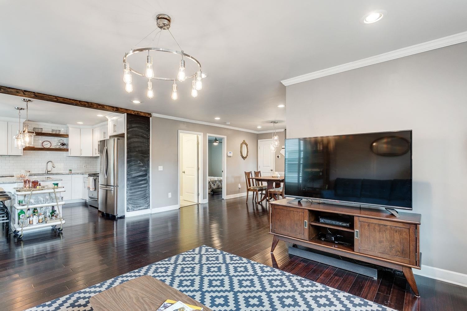 809 Maplewood Pl
