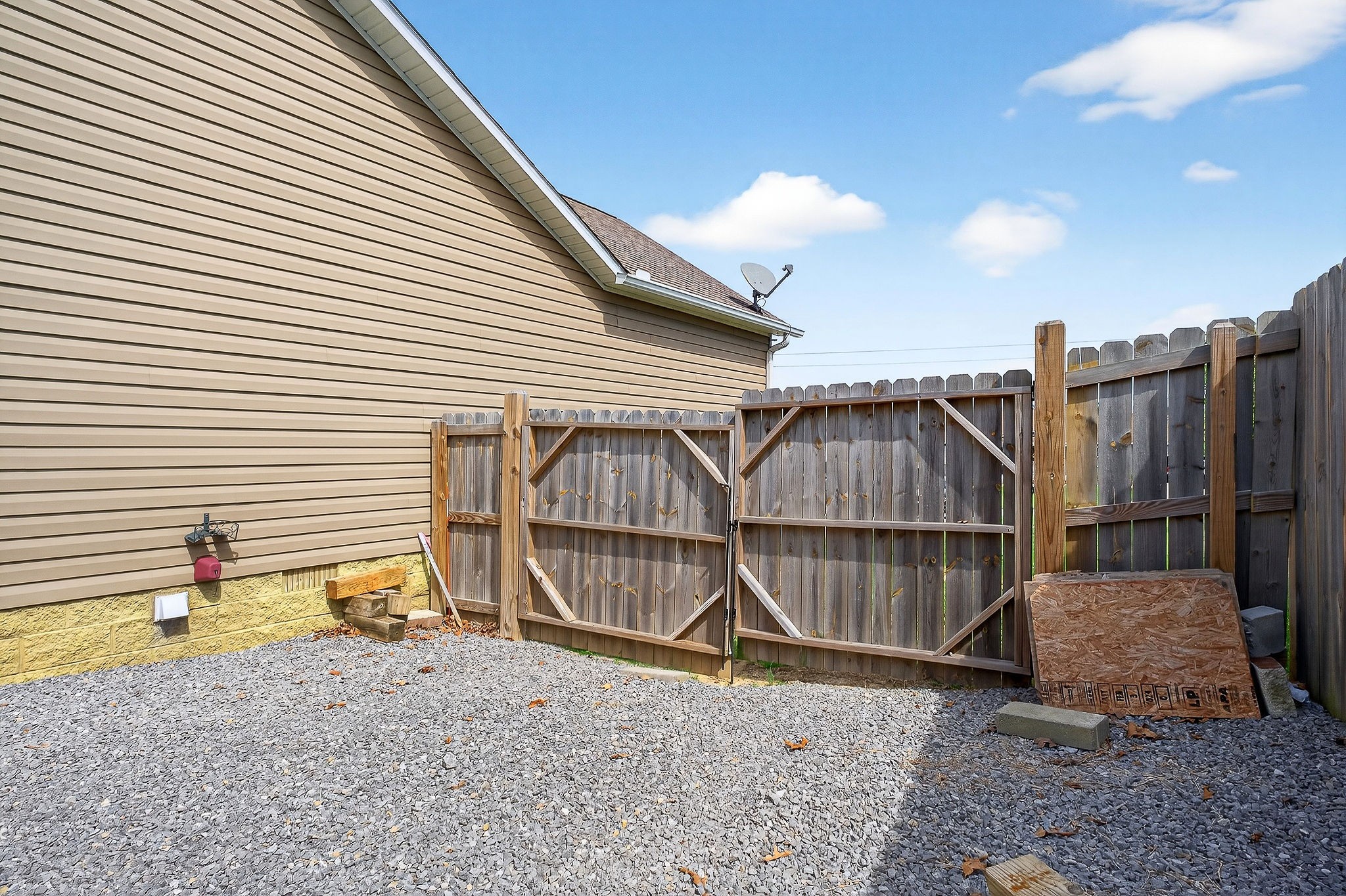 311 Valley Pointe Dr