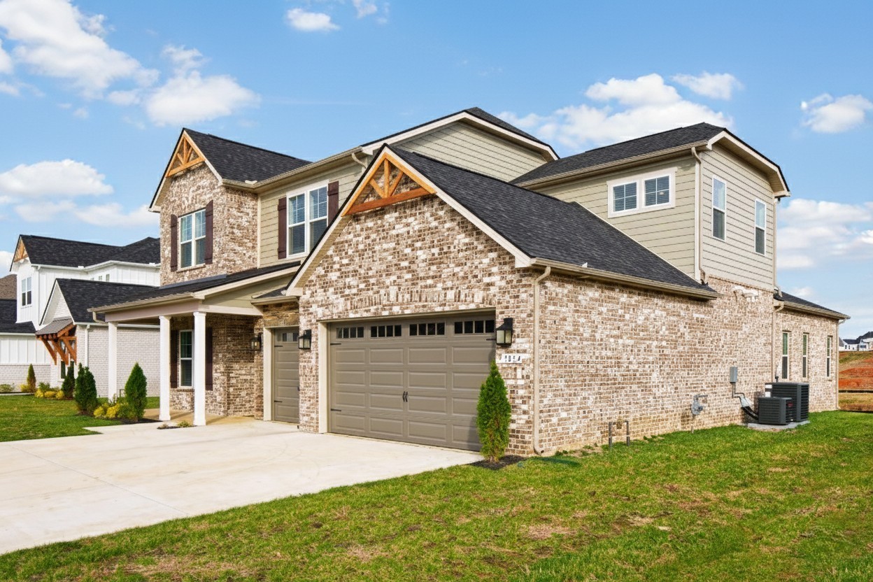 7004 Thunderhead Way