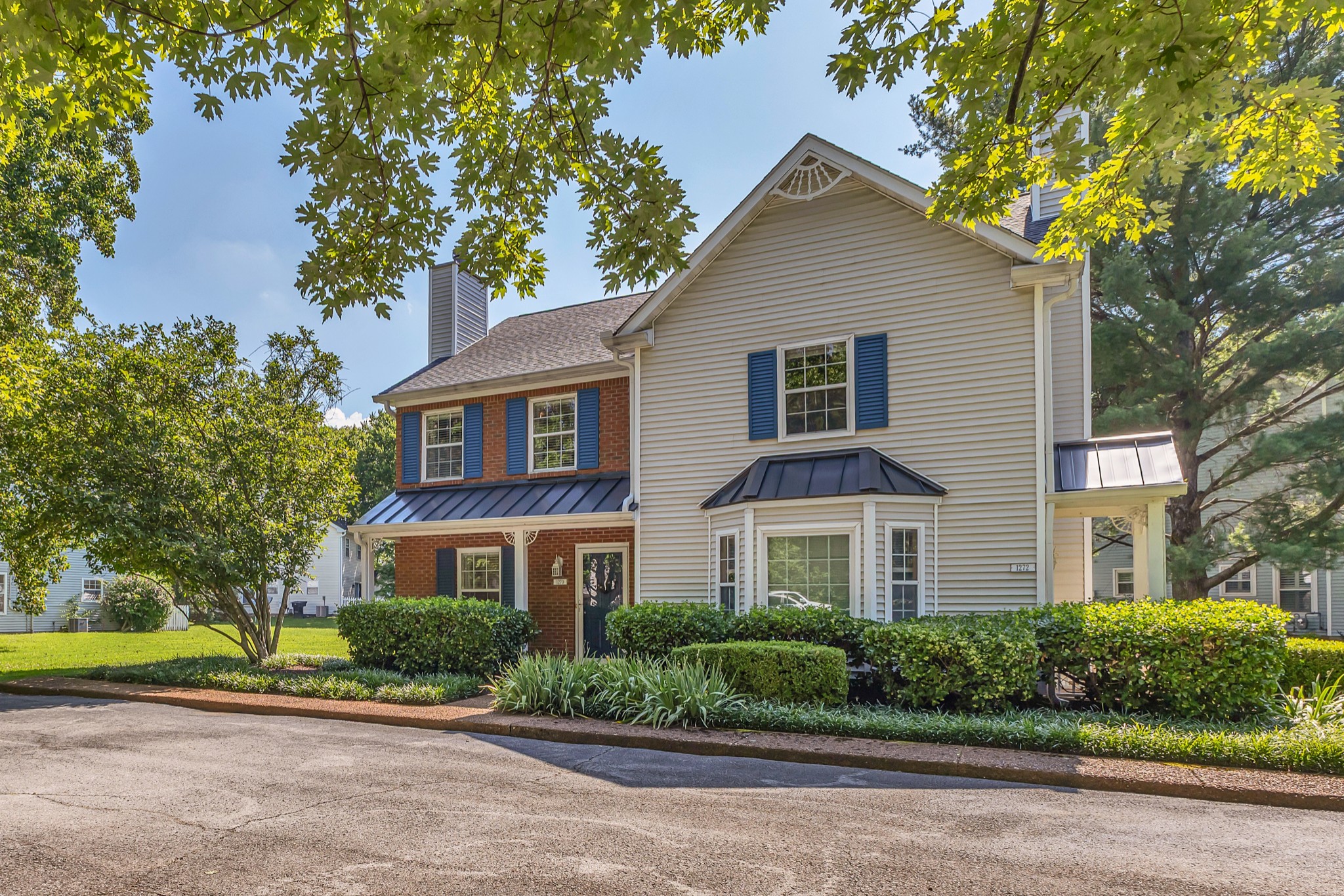 1270 Carriage Park Dr