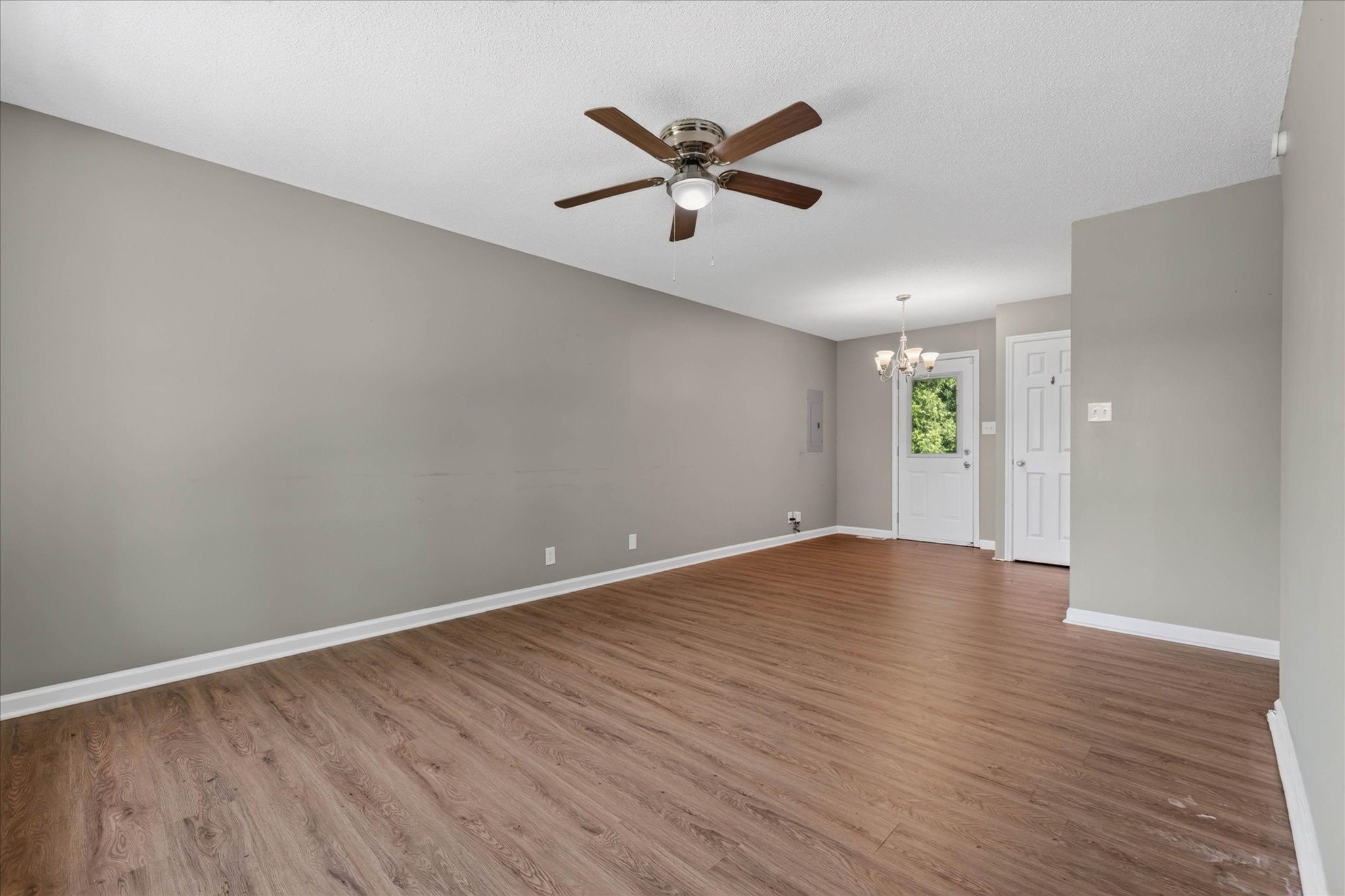 707 Anita Ct