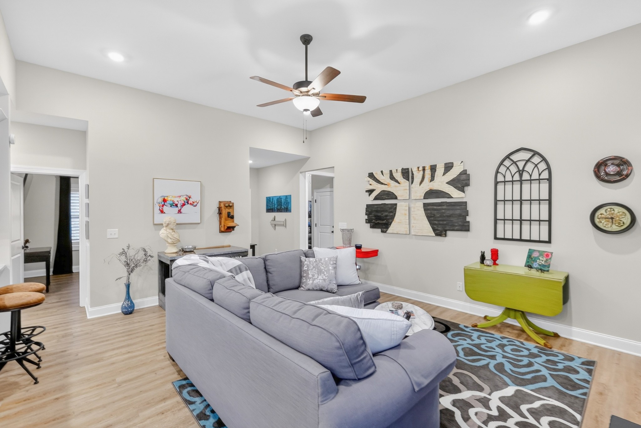 2731 W County Farm Rd