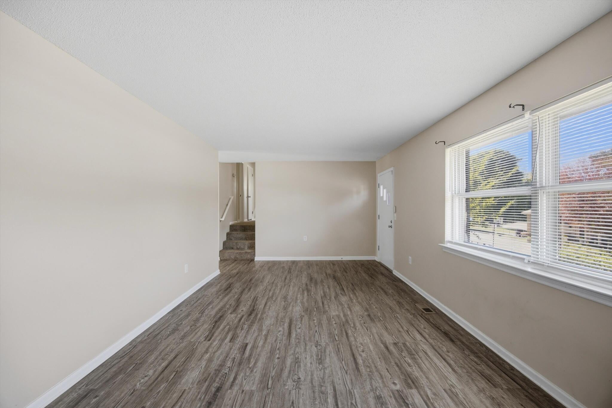 6005 Hillcrest Drive