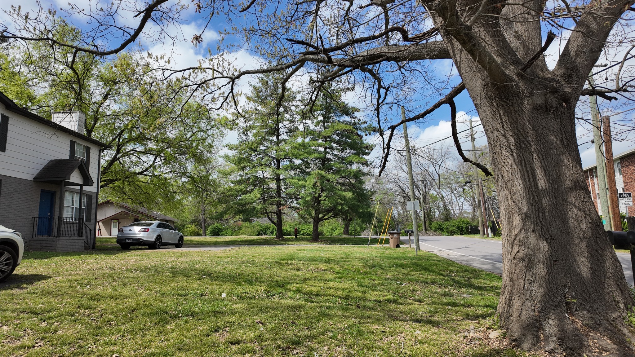 208A E Palestine Ave