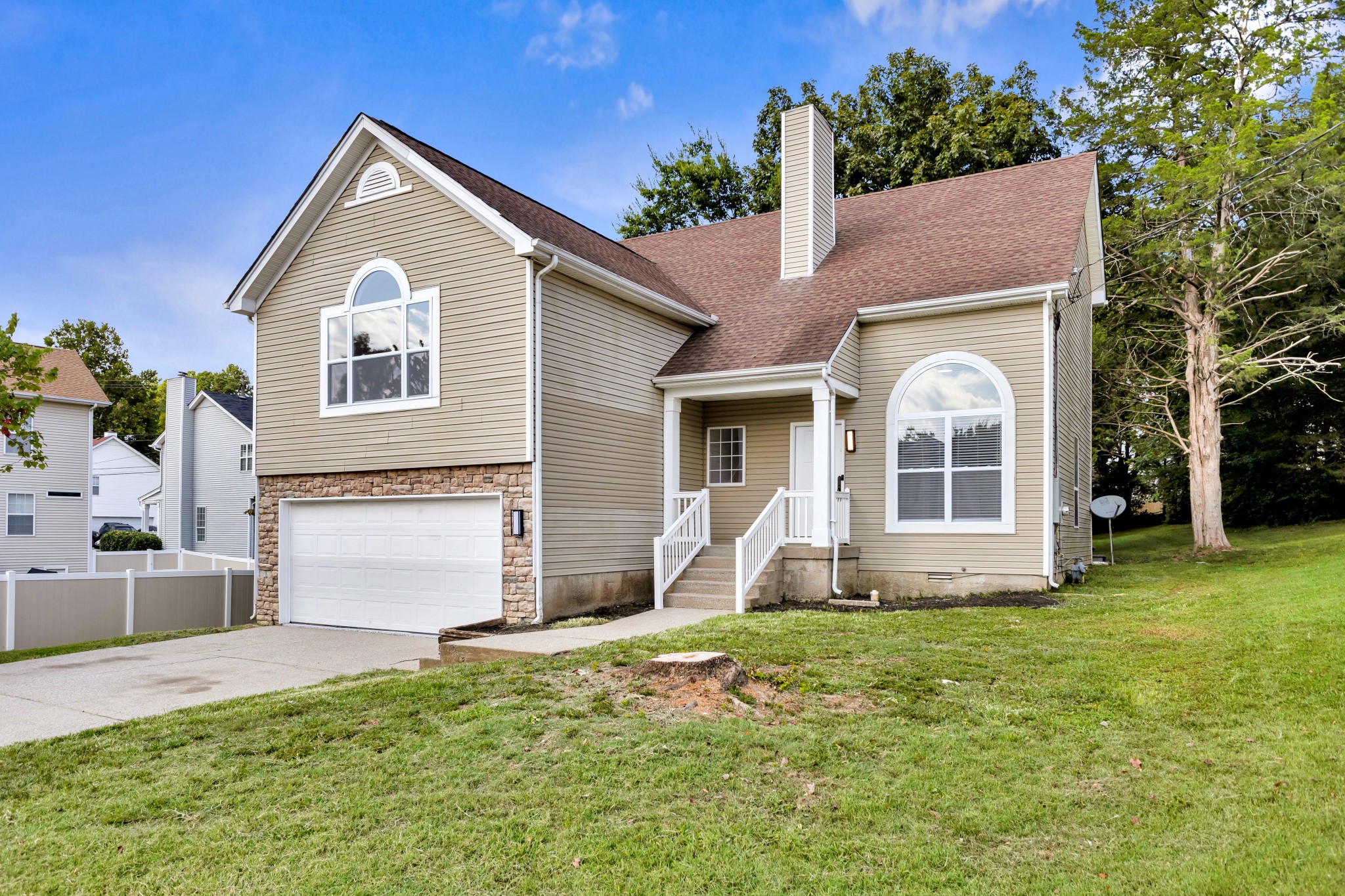3705 Asheford Trce
