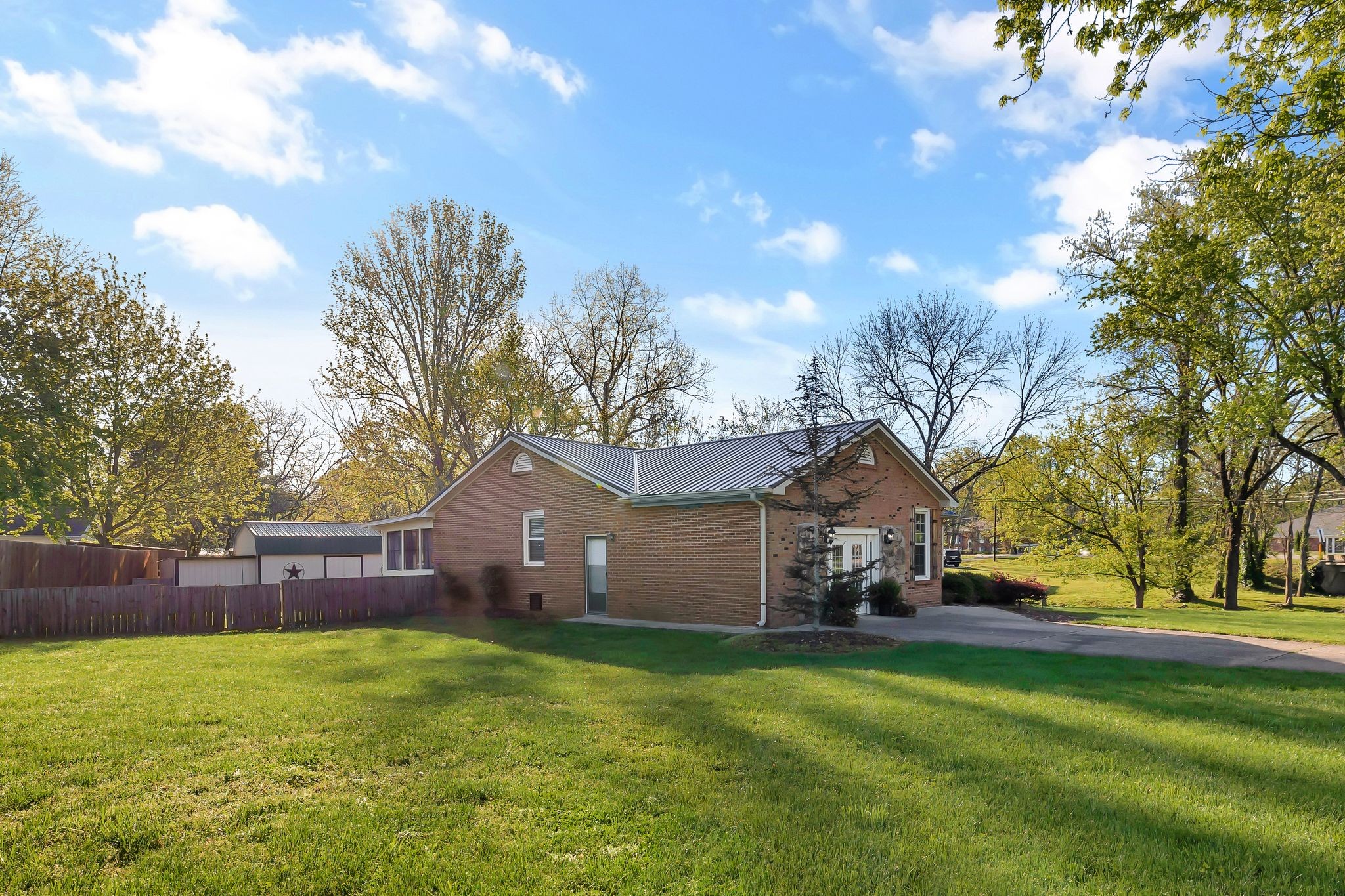 304 Meadowgreen Dr