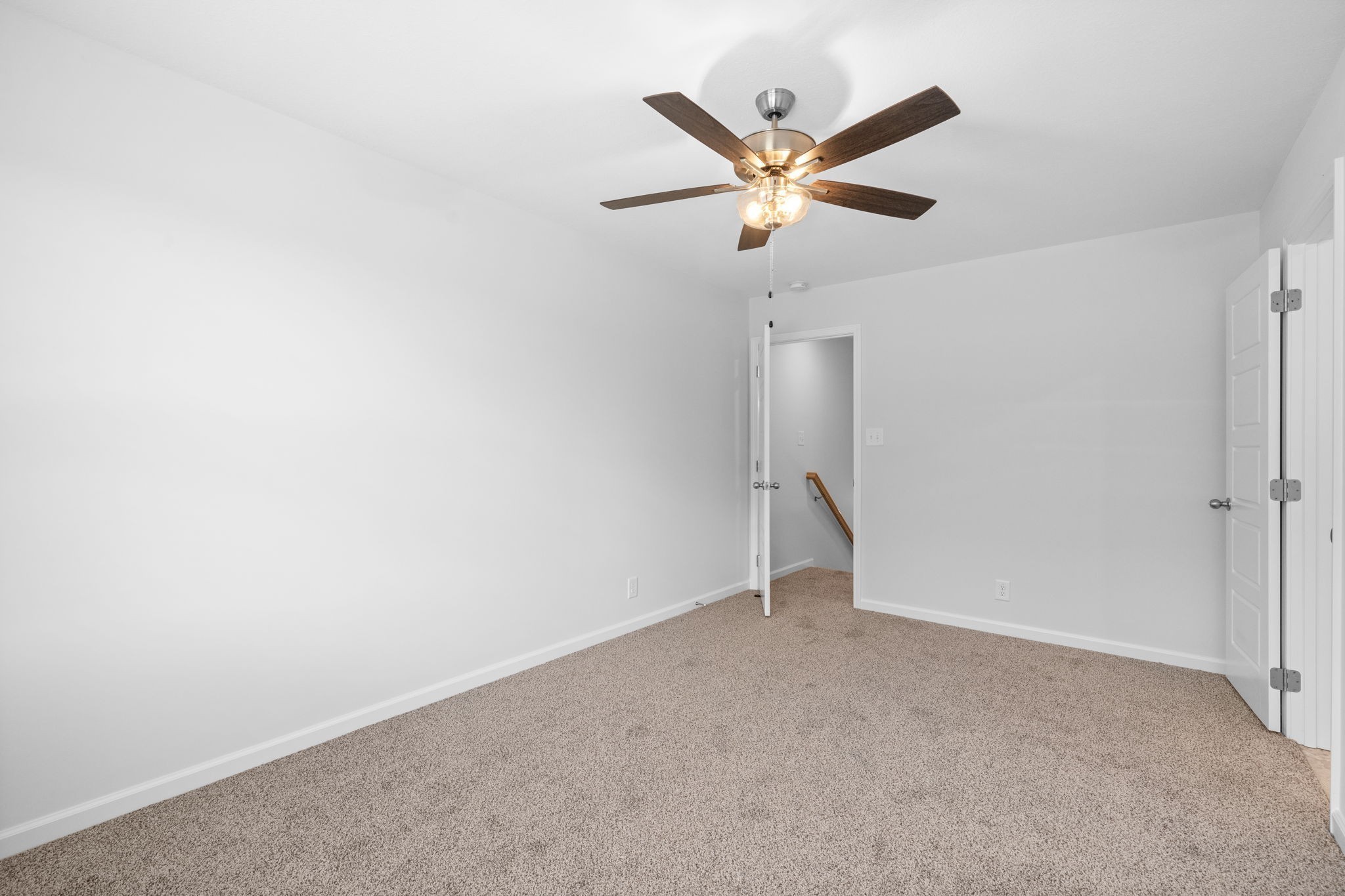 Clarksville, Tennessee 37043, United States, 2 Bedrooms Bedrooms, ,3 BathroomsBathrooms,Residential,Active,141386